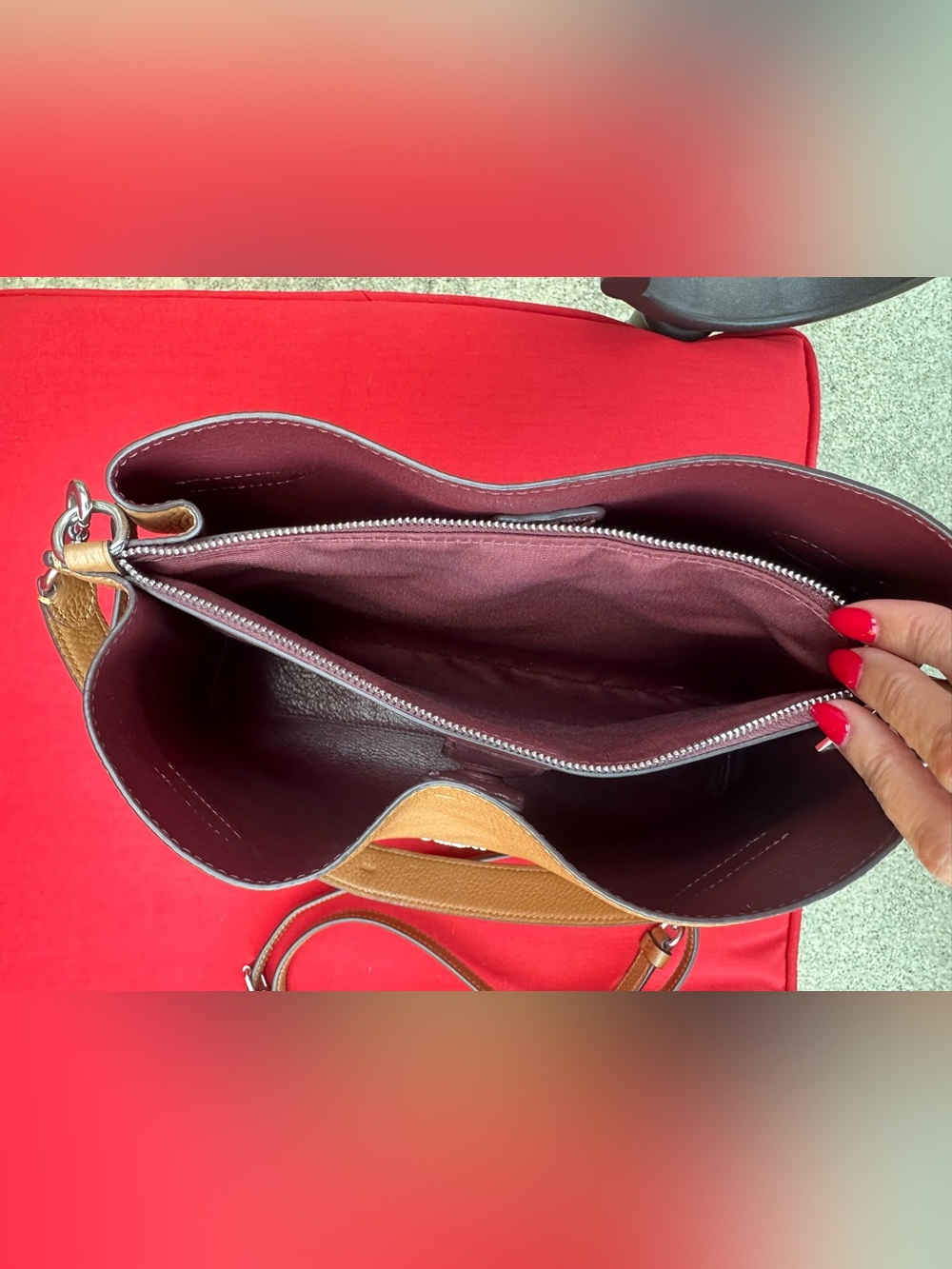 Coach Hanna Bag - Picture 6 of 9